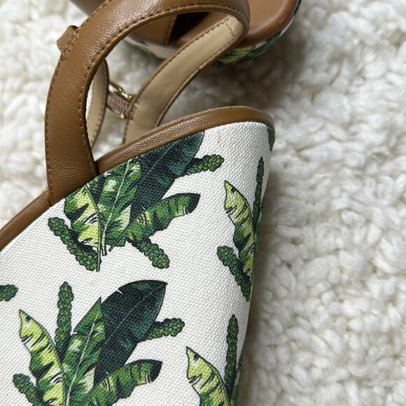 Got It Love it Palm Leaf Vacation Wedge Heels - Picture 9 of 10